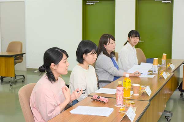 学生と教職員との意見交換会