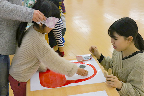 福笑いの様子