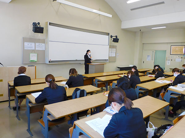 病院実習報告会の様子