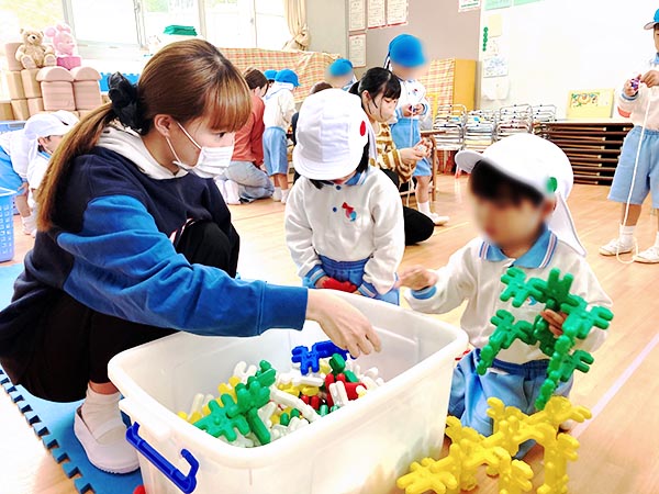 附属幼稚園での様子